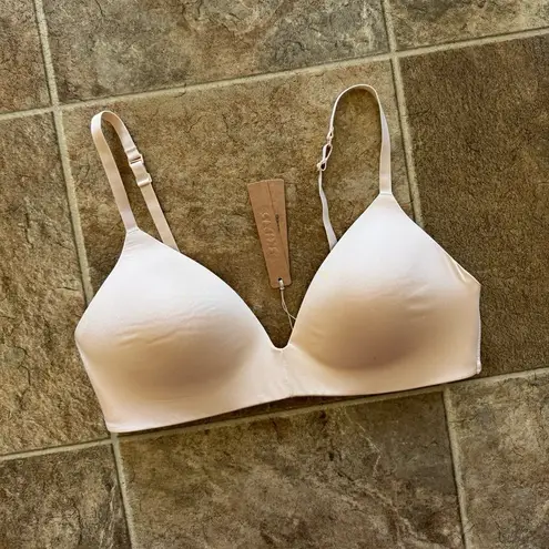 SKIMS Wireless Form T-shirt Bra Sand Size 36B