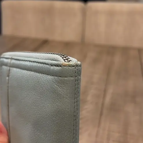 Margot New York leather Gabby Wristlet Wallet in EUC Robins egg blue