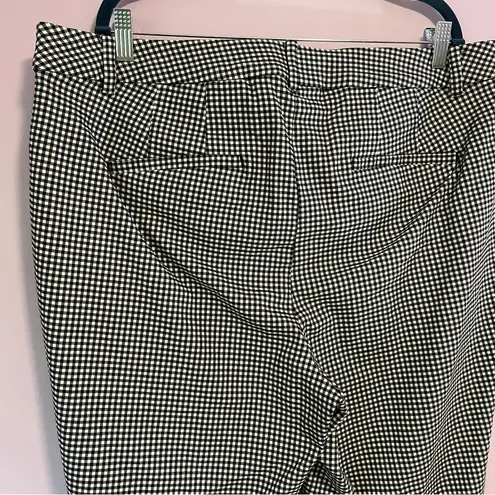 Lane Bryant  Trouser Size 18 Cropped Black Gingham Slim Capri Pant