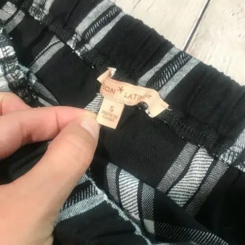 Gibson Latimer Plaid Flannel Top Size Small Off Shoulder Black White Sz S New