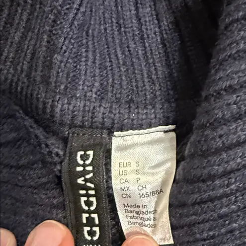 Divided  Dark Blue Knit Sweater