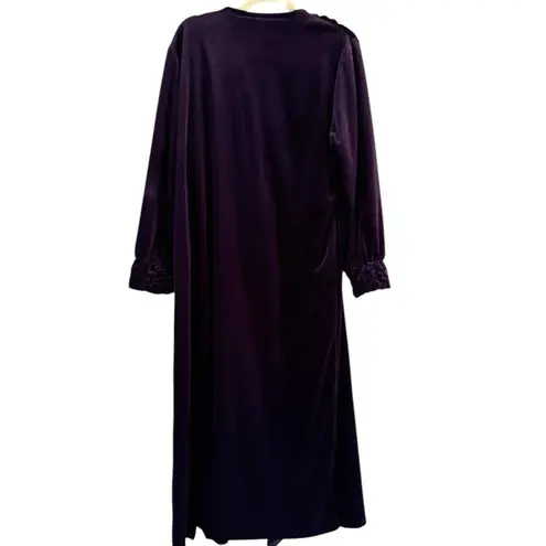 Delicates Vintage Purple Velour Pullover Robe Nightgown Women’s Size Medium