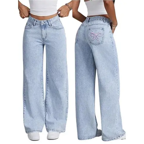 NWOT ~ Light Blue Embroidered Boyfriend Y2K Denim Jeans ~ Women's Size SMALL