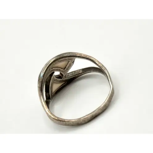 Vintage Mother of Pearl Inlay Sterling Silver Ring Size 7.5