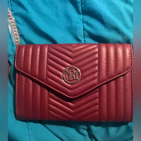 Badgley Mischka Vegan Leather  Wine V-Quilting Center Crossbody Bag