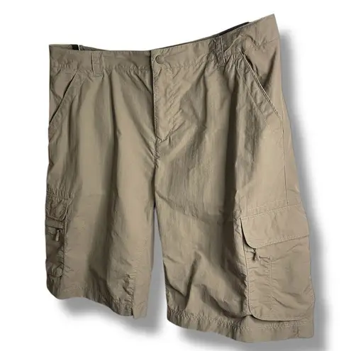 REI SPF 50 Hiking Shorts Women's Khaki Size 16 Cargo Pocket Lightweight Outdoors Green