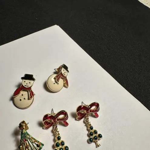 Lot Of 4 Holiday Pierced Earrings Stud/Dangle Christmas Tree Snowman Etc 1 Avon Gold