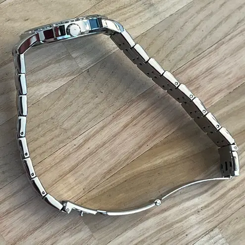 Pulsar Ladies Watch Crystals White Dial Stainless Bracelet