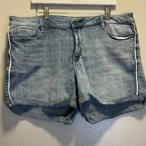 Cosmic Blue Love Jean shorts with white piping down the side size 18W