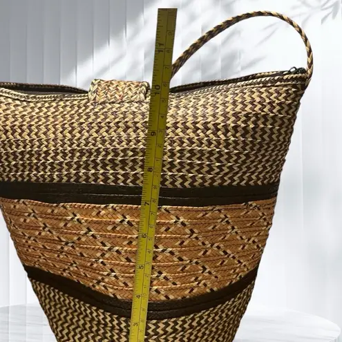 Balinese Woven Bucket Bag – Artisan Charm & Natural Texture Tan
