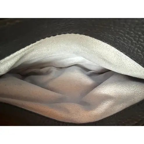 Smaak Amsterdam Yuna Crossbody Bag Blue Leather Scandanavian Minimalist Luxury