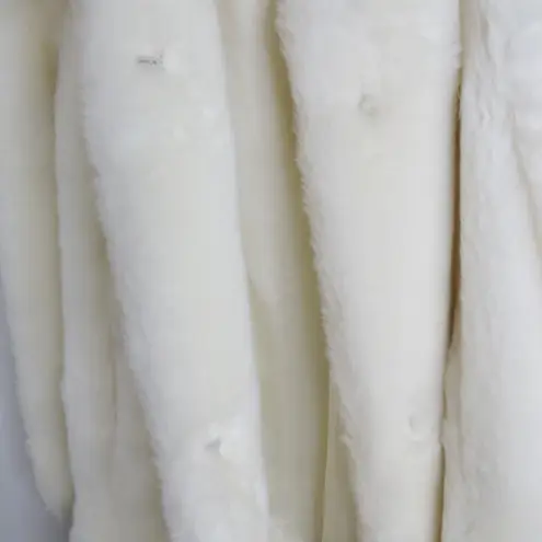 1980s Vintage Jaques Saint Laurent for Genelle White Rabbit Fur Coat Size L - Image 8