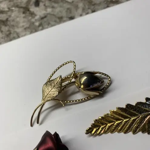 Lot Of 4 Gold Tone Variety Of Vintage