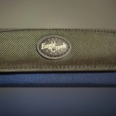 Eagle Creek Navy Nylon Wallet Travel Organizer Around Town Clutch NWOT Blue