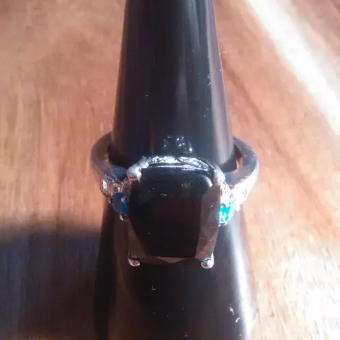 California Black Jade and Neon Apatite Sterling Silver Ring (Size 7)