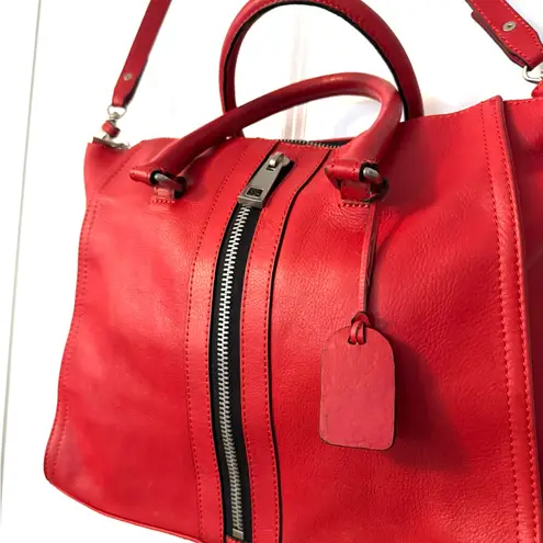 Levity Red leather Shoulder Bag with Structured Design
