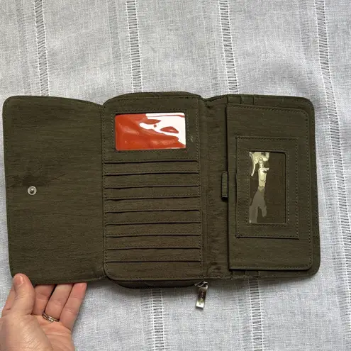 Baggallini phone wallet crossbody bag in olive green nylon and faux leather