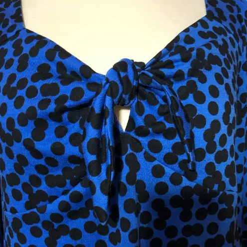 Ava & Viv NWT Size 2X women’s blue with black polka dots shirt.