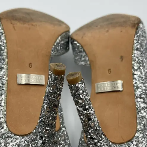 Badgley Mischka Daisy II Glitter Heels Women’s Size 6 Gray Stiletto Pointed Toe