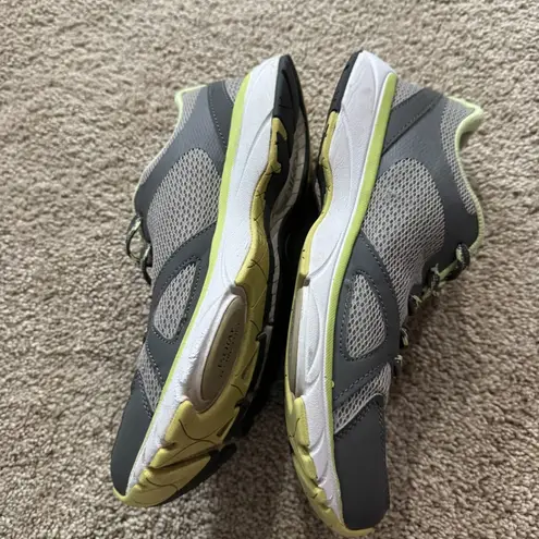 Vionic Tokyo Grey & Light Green Mesh Sneakers Athletic Shoes Women's Size 8.5