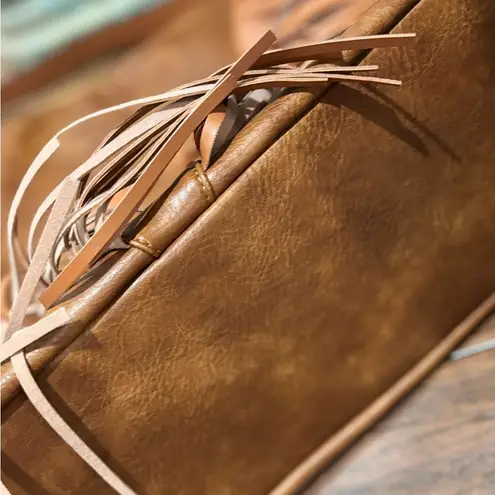 Oukupa Brown Faux Leather Western
Fringe Shoulder Bag