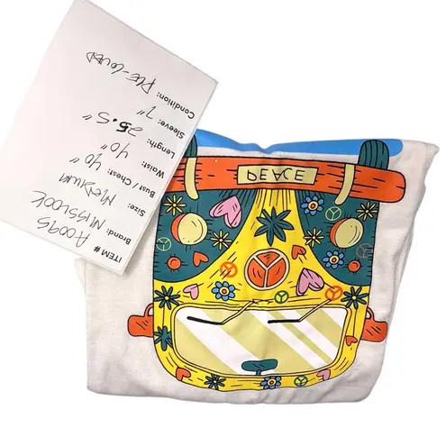 Misslook Peace Hippie Van Beach Bus GRAPHIC TEE Women's MED White V