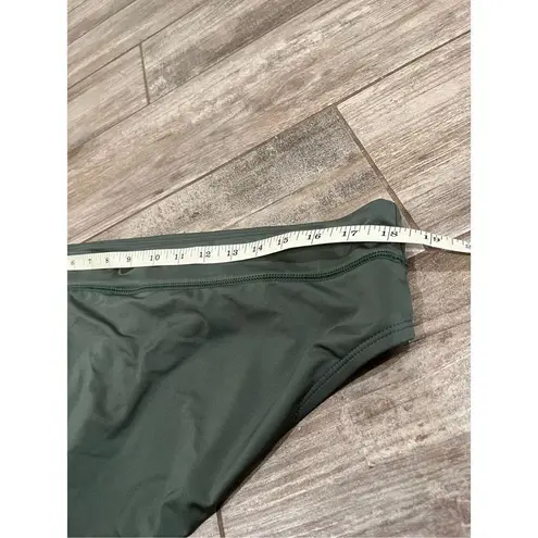 Nike Women’s  Swim Bottoms Size XL Green