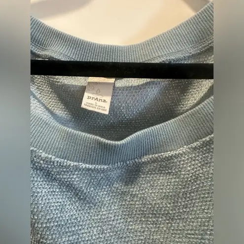 prAna  kanapee sweatshirt in a beautiful blue