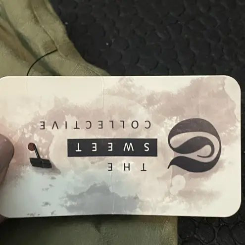 Sweet collective crop top and shorts outfit size large NWT‎ Green - Image 4