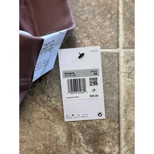 Nike  High-Waisted 8" Biker Shorts Smokey Mauve/Black
Size XS