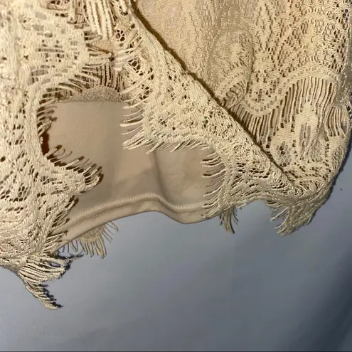 Ezra Lace Dress Size Medium