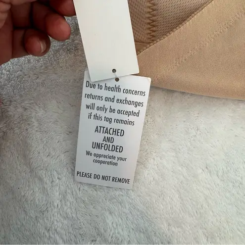 Dominique Backless Strapless bra NWT SZ 36DD Tan - Image 7