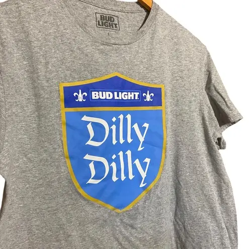 Bud Light Unisex Dilly Dilly Blue Gray Graphic T Shirt Size Large Gray