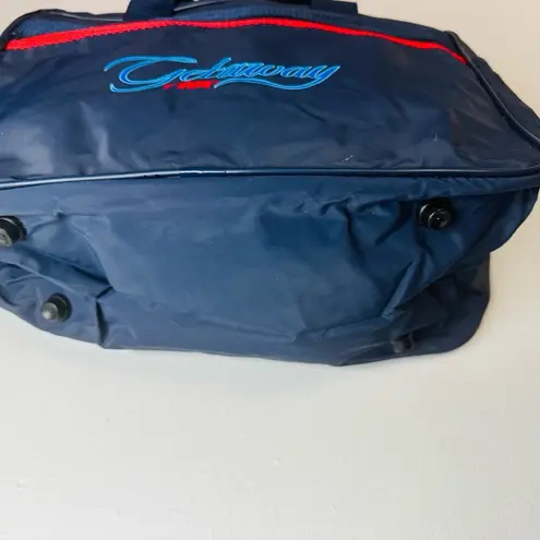 Vintage TWA GETAWAY Navy Blue Red Vinyl Carry On Travel Bag Shoulder Strap Bag