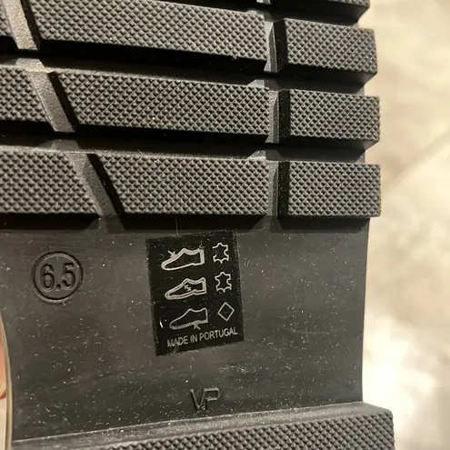 Loeffler Randall Carlota Pull On Chelsea Boots in Black, Size 6.5 New in Box