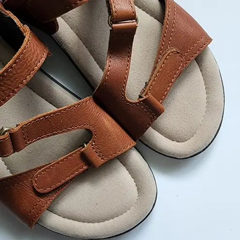 EastLand Dixie Peanut sandals size 9 Wide