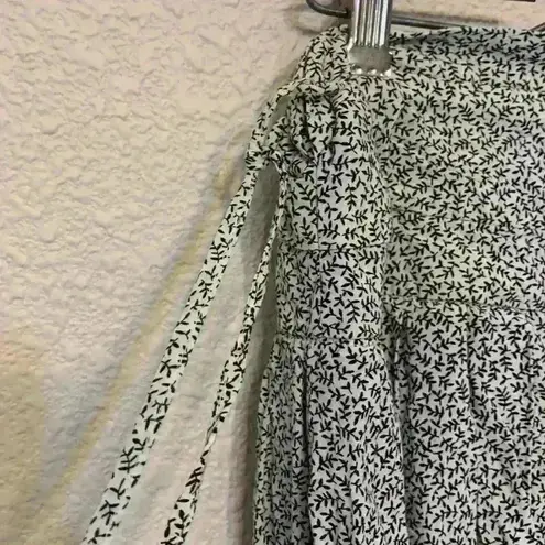 White black palm leaf skirt sz L casual flowy girly feminine preppy school Size L