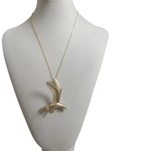 Seagull Necklace Vintage Gold Tone Giovanni 2 Inch Pendant 18 Chain Flying Bird
