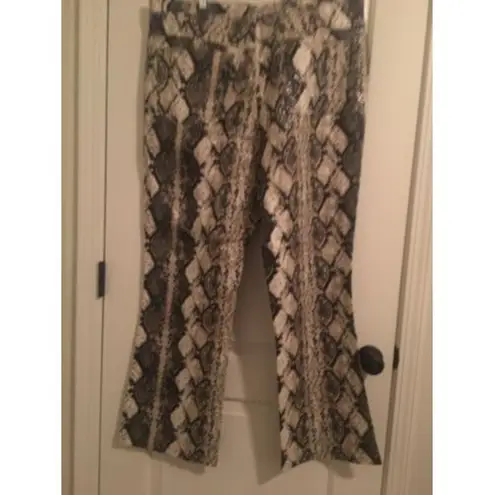 R.V.T. Jeans Co. Women's Pants Snake Skin Pattern Bottoms MultiColor Size 24