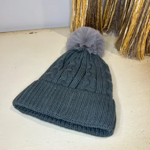 UGG  POMPOM BEANIE - Image 2