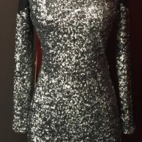Dress the Population Silver sequin Body-Con dress with mesh shoulders