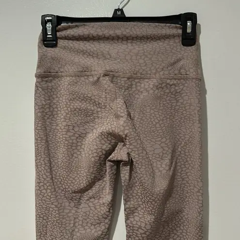 Beyond Yoga Speckled Print Leggings Size Small Color Mauve Brown