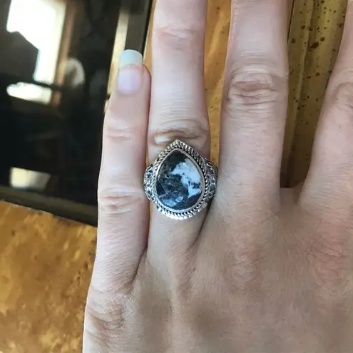 White Buffalo Sterling Silver Southwestern Ring Size 7