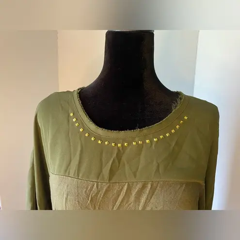 Harvé Benard 3/4 sleeve Green blouse with grommet detail