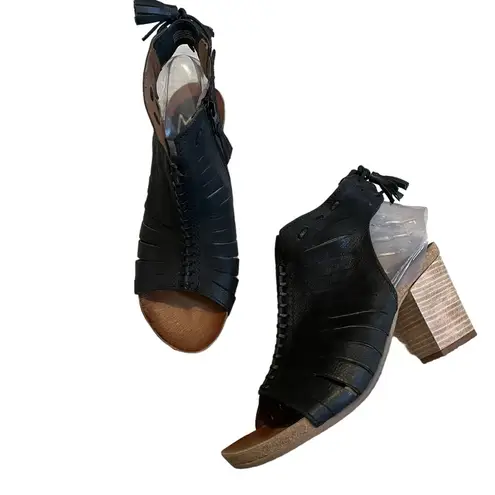 Miz Mooz Maddie Leathr Comfort Sandal Heels