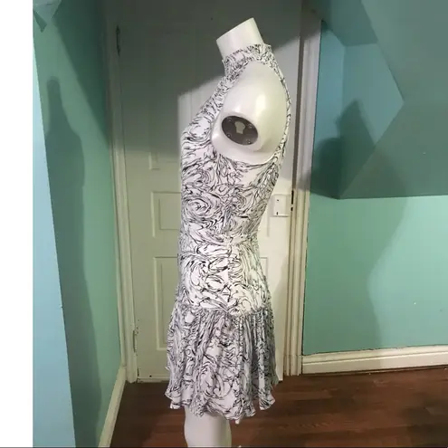 Elizabeth and James Printed Knee-length Dress sz6