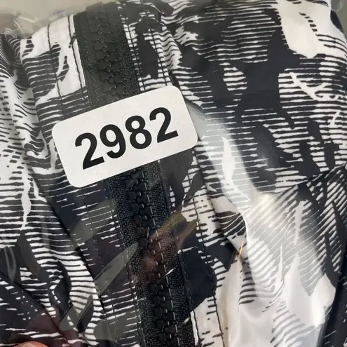 Ivy Park Womans S Black and White Floral Long Sleeve Hooded Windbreaker Pullover