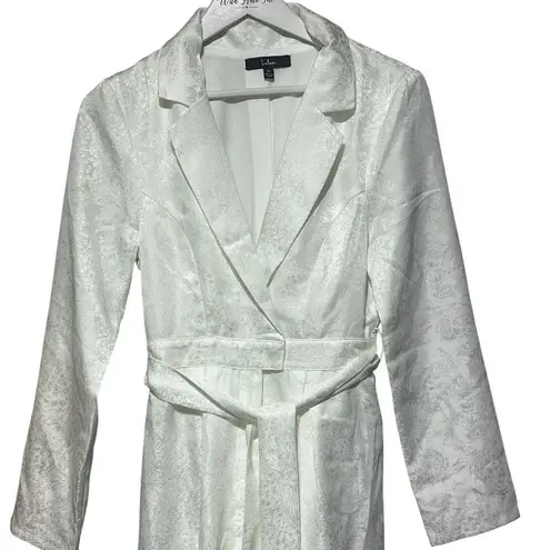 Lulus Upscale Romantic White Floral Jacquard Collared Jumpsuit 33221 Size M