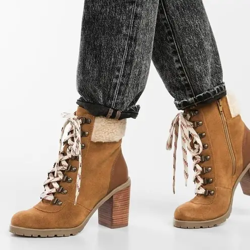Crevo Footwear Joan Leather Sherpa Lace Up Ankle Boot 7 NWT Tan