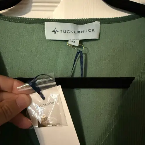 NWT Tuckernuck Green Corduroy V Neck Top
Size Medium